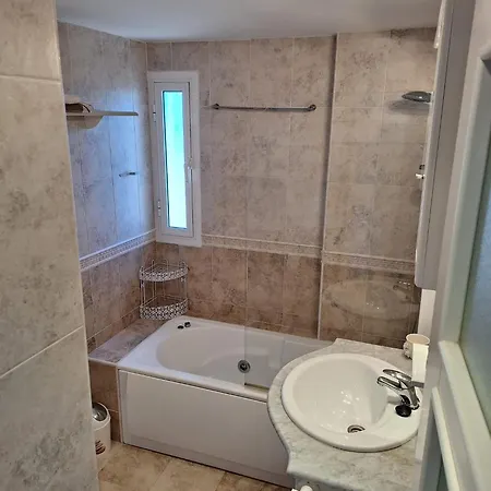 Jupiter Sea View * بينالماذينا