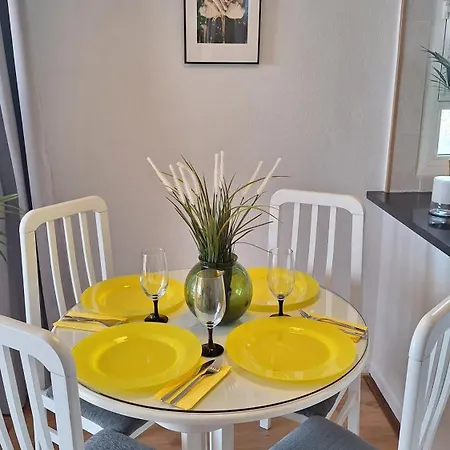 Jupiter Sea View Apartment